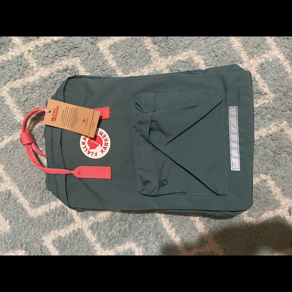 Green Fjallraven Kanken Backpack with pink accents. New with tags